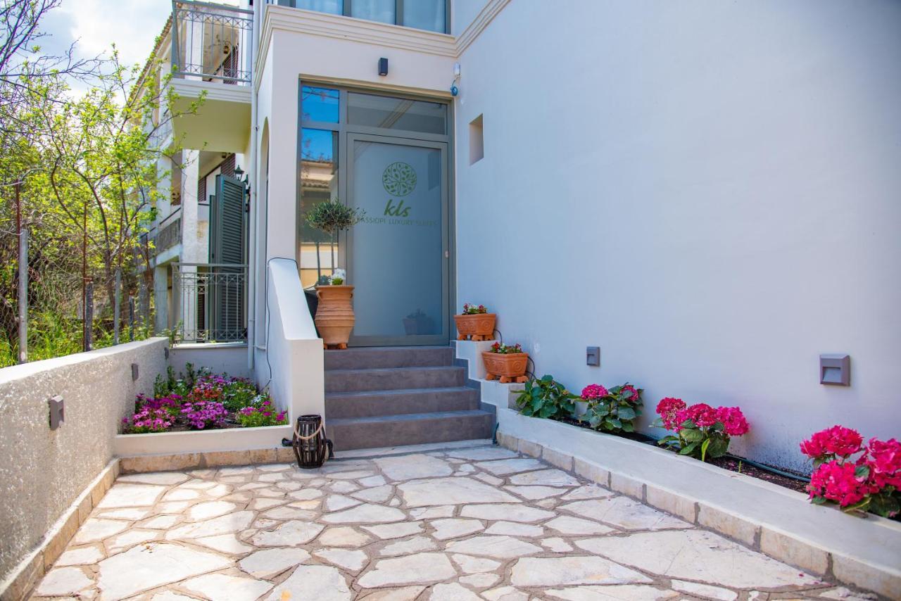 Kassiopi Luxury Suites Екстер'єр фото